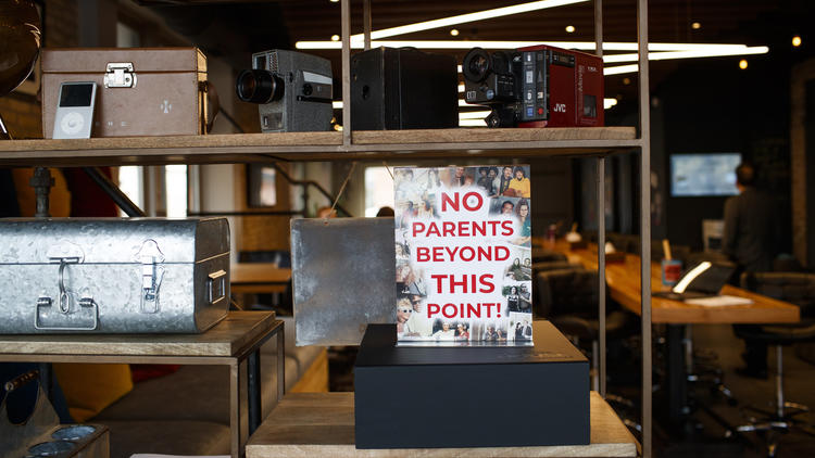 No-Parents-at-The-House